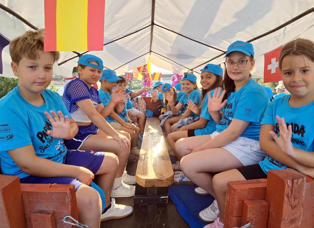 La parranda de San Pedro de Ramallosa acude a San Roque en Morgadáns