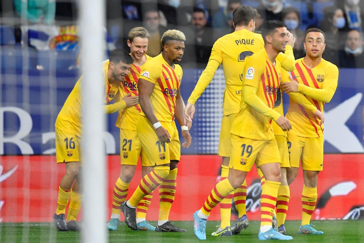 El Barça se llevó un punto en Cornellà con gol de De Jong en el descuento