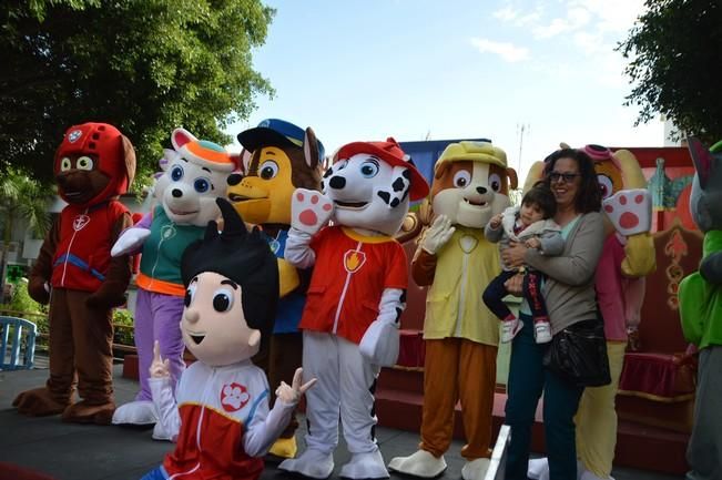 'Patrulla canina' en la pasada la Cabalgata de Reyes en Telde