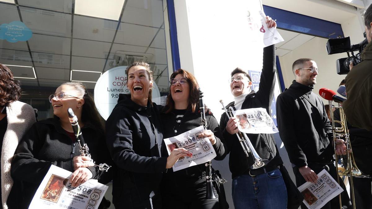 "El Fortí" de Moraira vende más de un millar de décimos del segundo cuarto premio de la lotería de Navidad