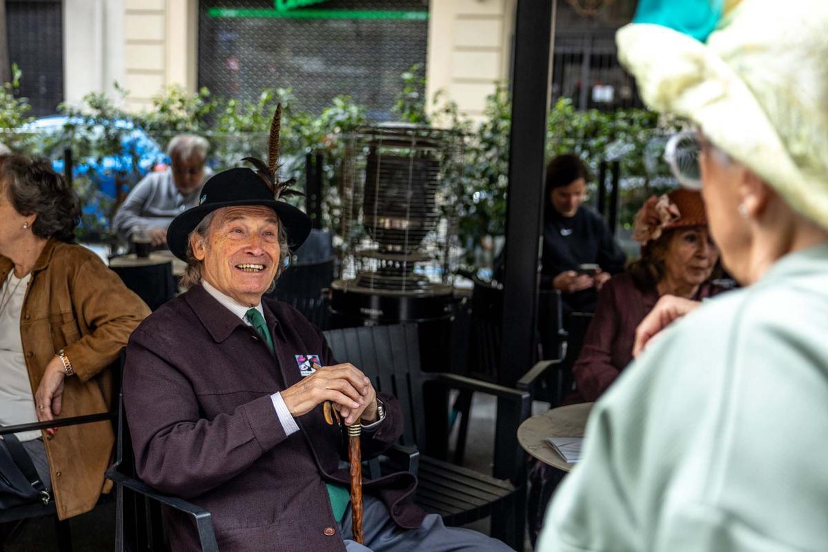 Nueva edición del Paseo con Sombrero por Barcelona