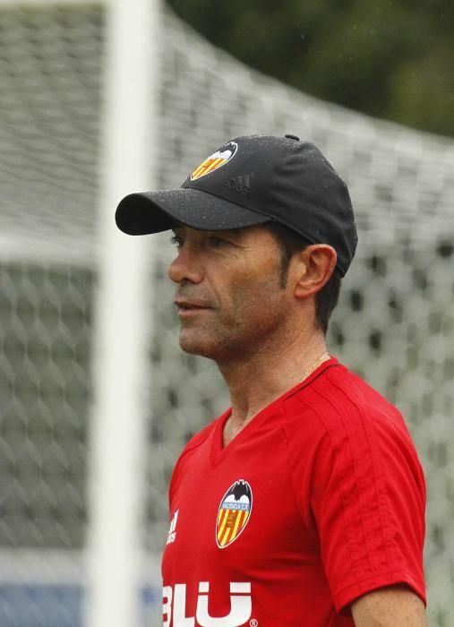 Intenso entrenamiento del Valencia en Évian-les-Bains