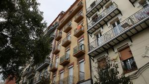 Edificios situados en el barrio de Sants de Barcelona.