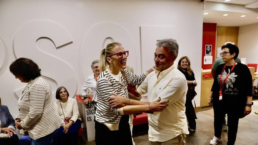 Lara Martínez y José Ramón Tuero se lanzan a captar nuevos apoyos en las primarias del PSOE de Gijón entre abstencionistas y afines a Ferrao