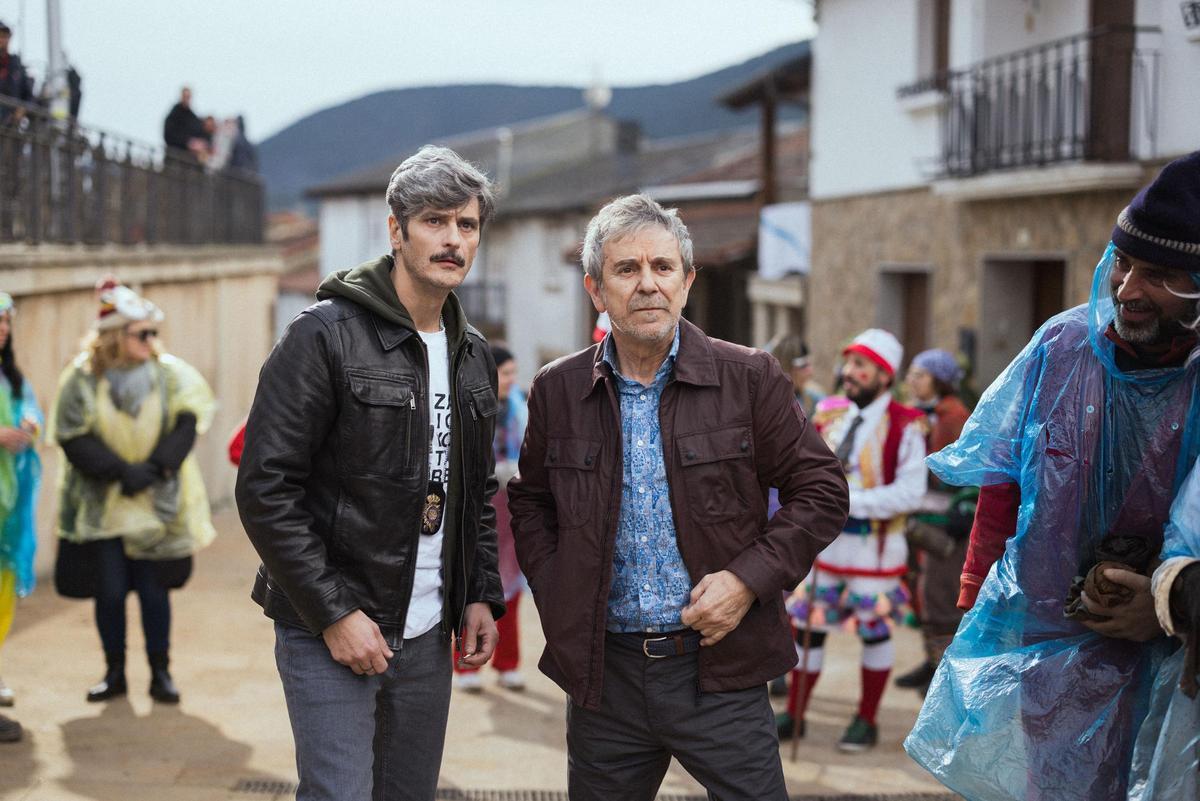 Antonio Pagudo y Miguel de Lira, en una escena de ‘Me has robado el corazón’ rodada en Laza
