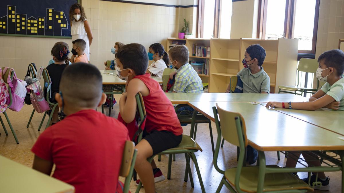 Inicio del curso 2021-22 en el colegio Taquigràf Martí de Xàtiva