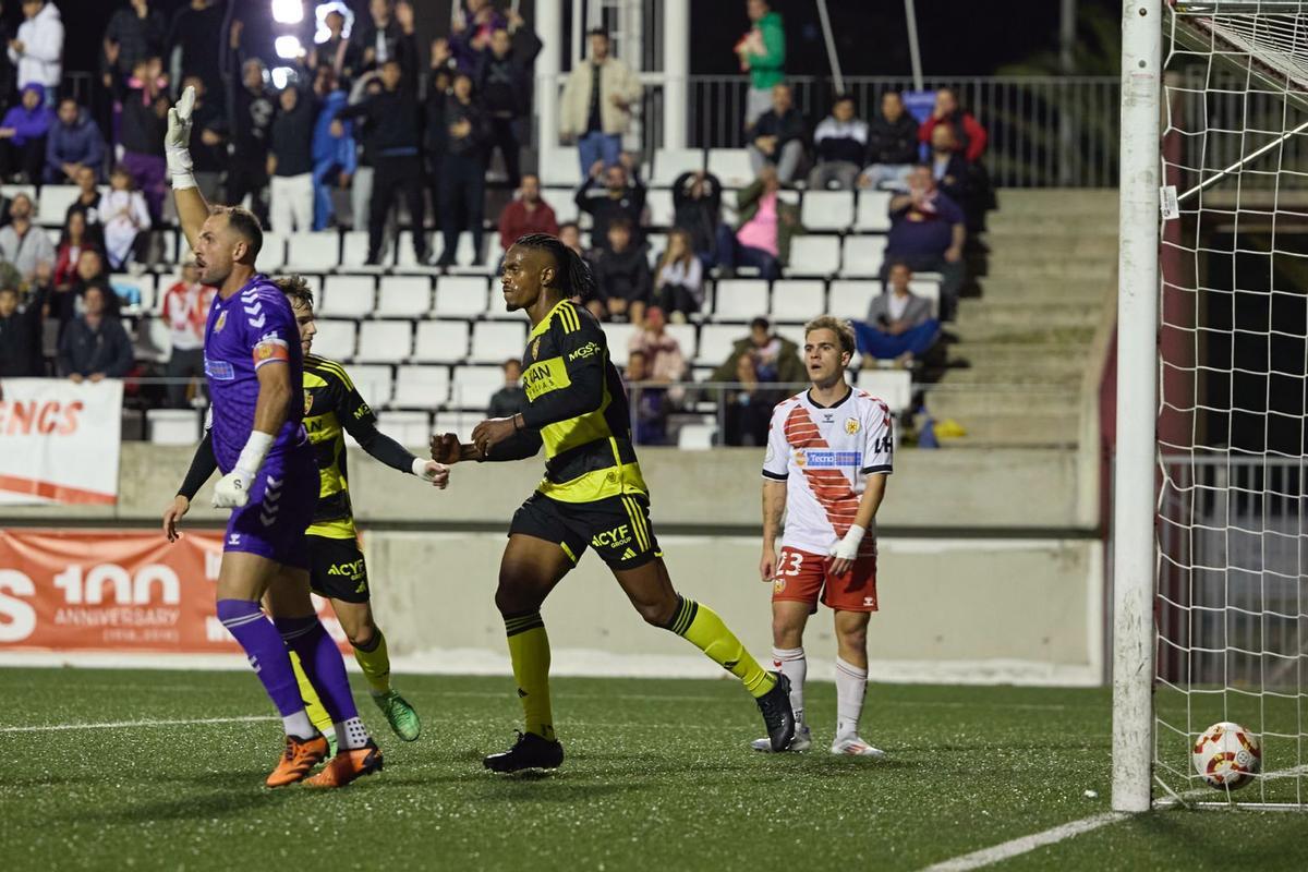 Jair, tras marcar el 1-2 justo antes del descanso.