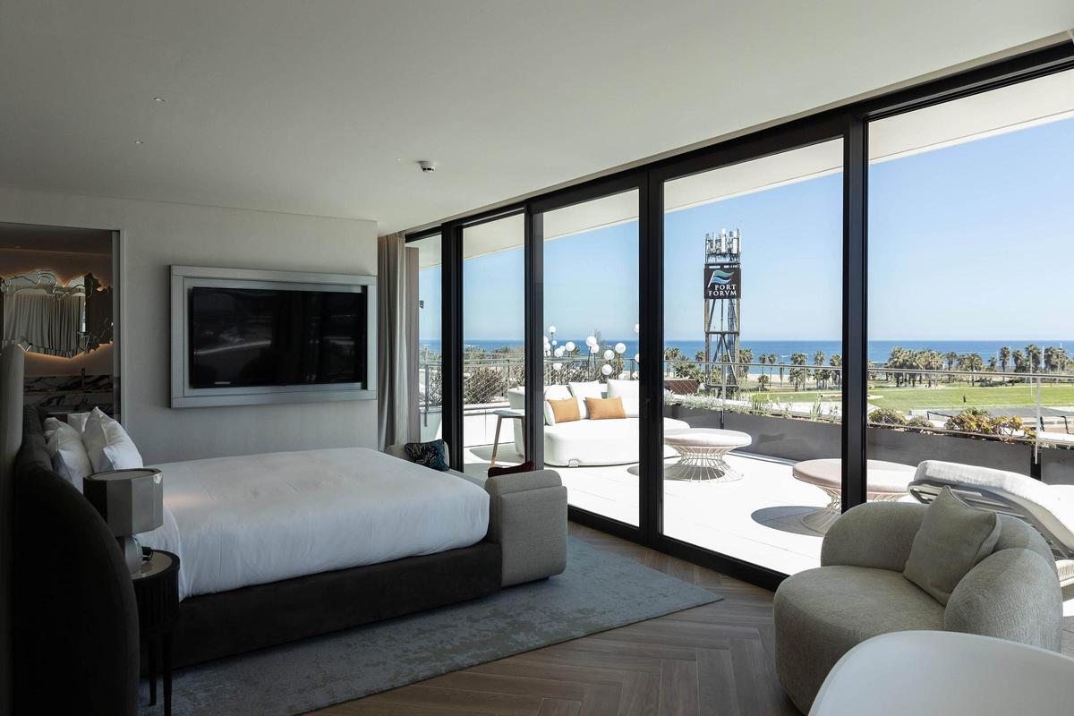 El macro hotel de lujo SLS Barcelona en el Fòrum