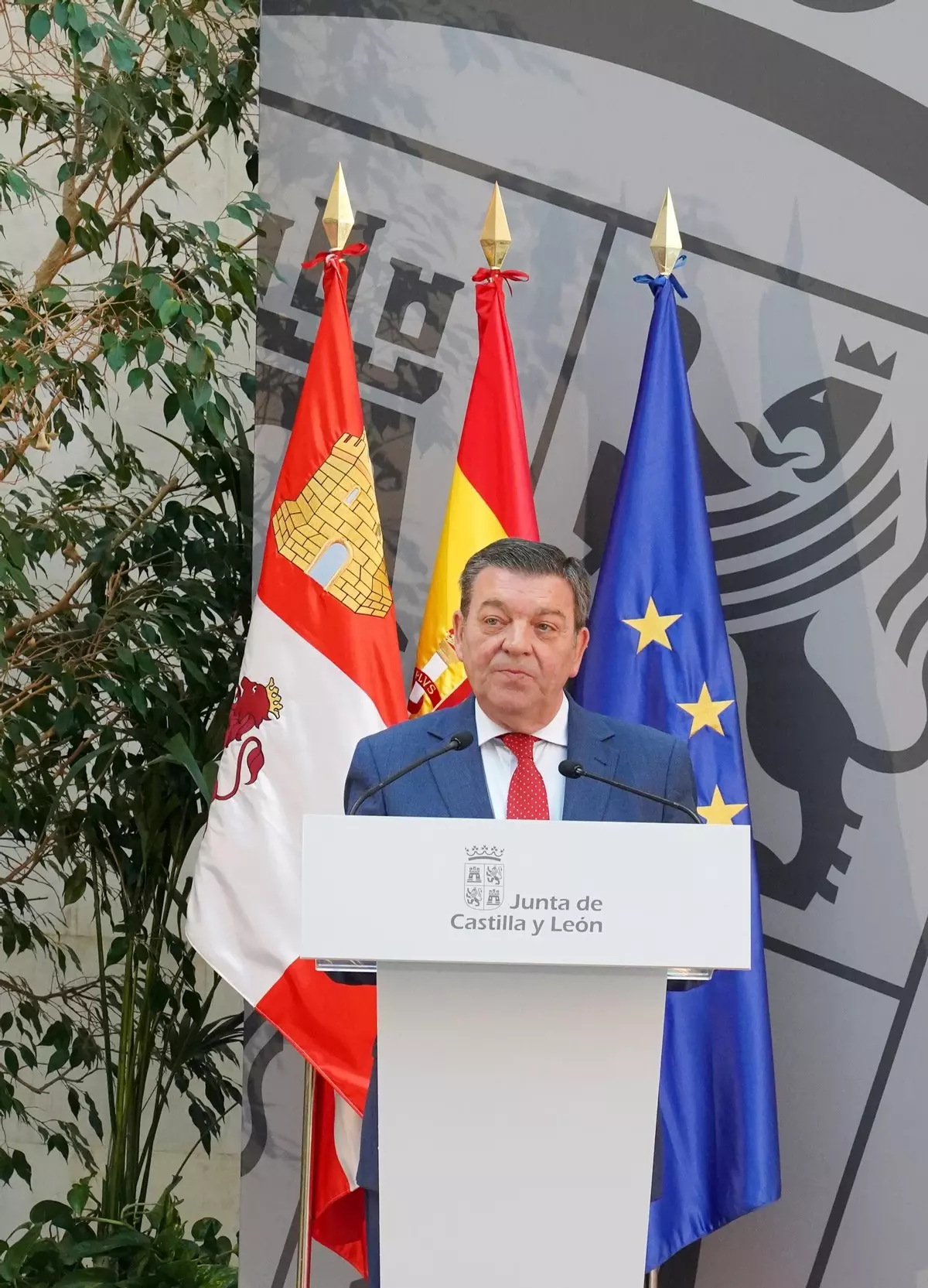 UPL afea al consejero González  Gago usar "nuestra región" para referirse a Castilla y león