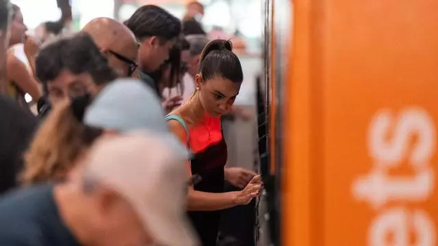 Rodalies vuelve a ser de pago desde este sábado tras recuperar el 96% del servicio
