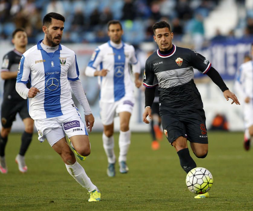 El Elche araña un empate en su campo maldito después de 90 minutos de esfuerzo y sin dejar fisuras defensivas