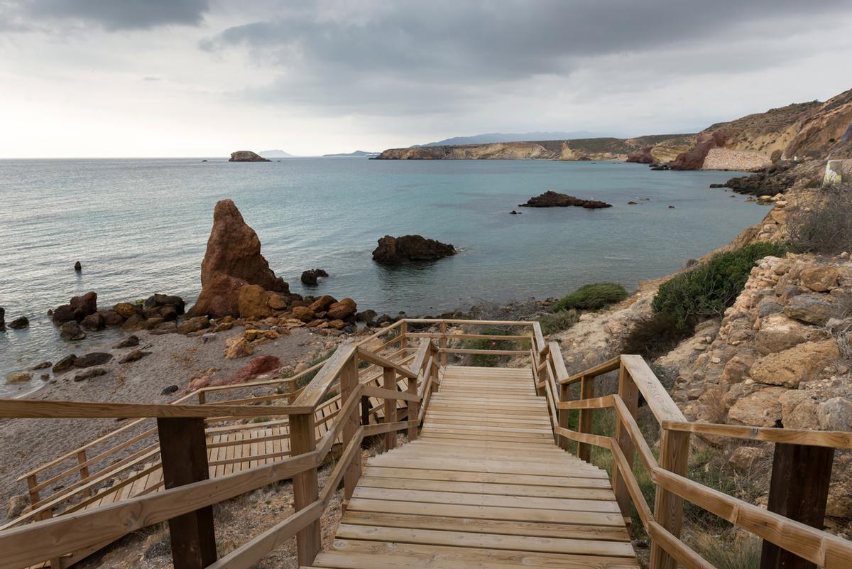 Escaleras a la playa. Parque Nacional, Mazarrón. Murcia