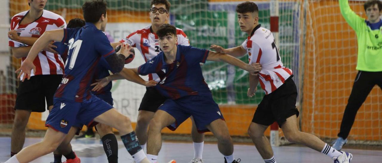 El balonmano y el atletismo arrasan en la Gala del Deporte de Sagunt | TORTAJADA