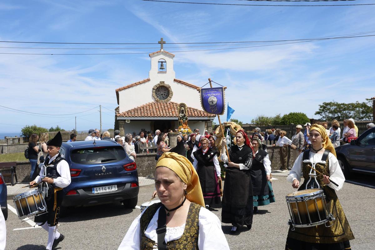 La procesión de la Virgen de La Providencia en Gijón, en imágenes