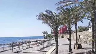 Benalmádena prohíbe el baño en la playa del Bil Bil por una alteración de la bacteria fecal E. coli