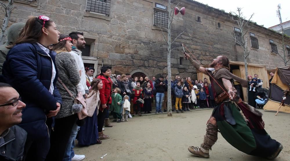 La celebración de la epopeya de 1493 congrega a una multitud en Baiona