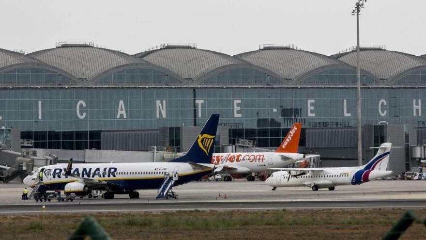 El Gobierno aprueba la expropiación del suelo para agilizar el tráfico en el aeropuerto de Alicante-Elche