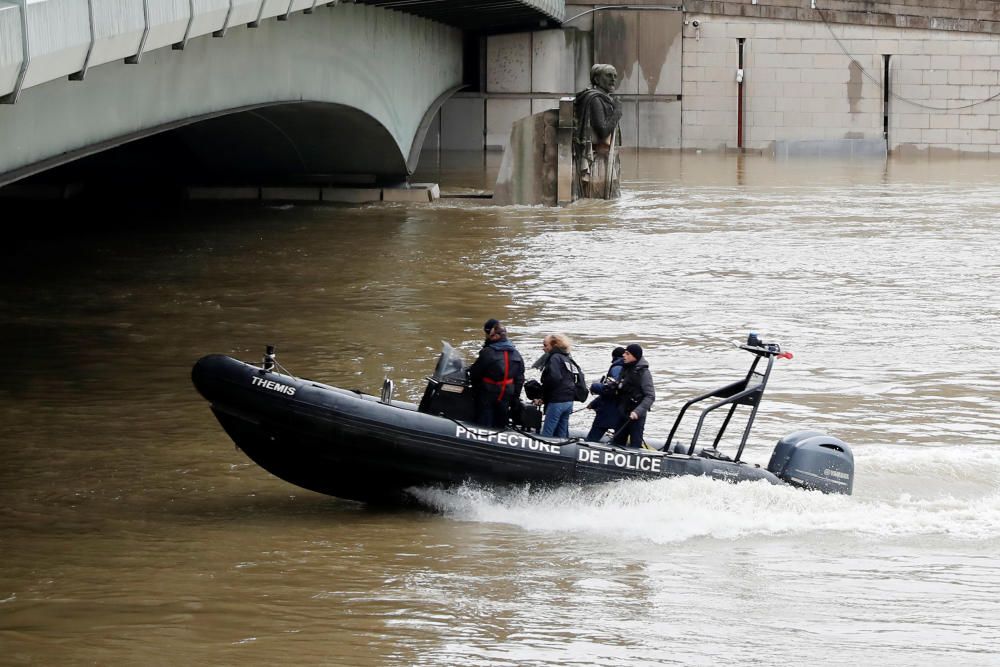 El Sena se desborda en París