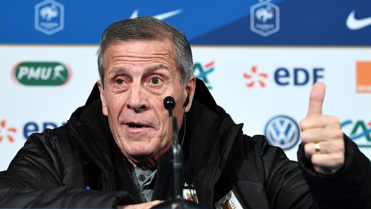 Tabárez en conferencia de prensa