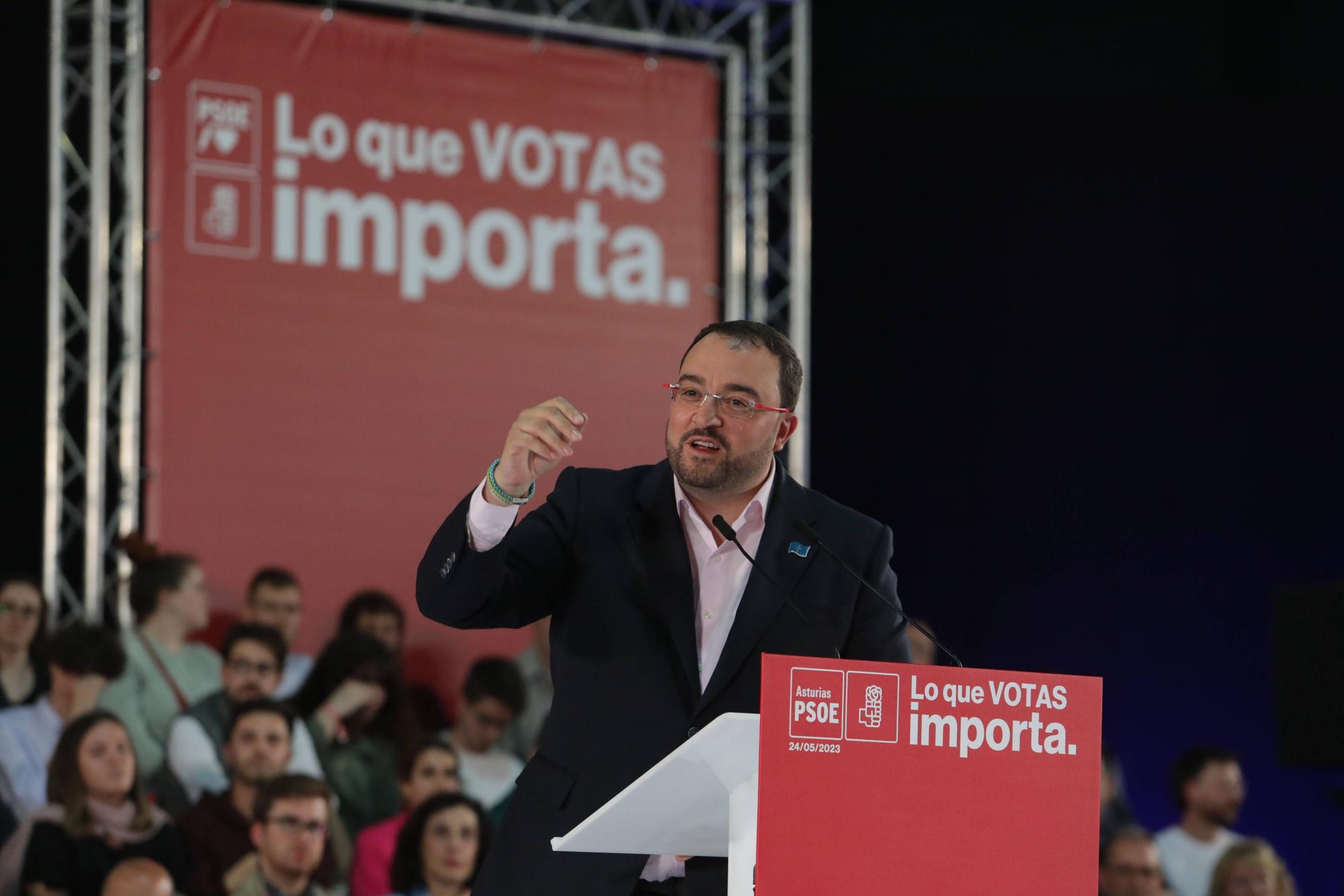 El mitin de Pedro Sánchez junto a Adrián Barbón en Gijón, en imágenes