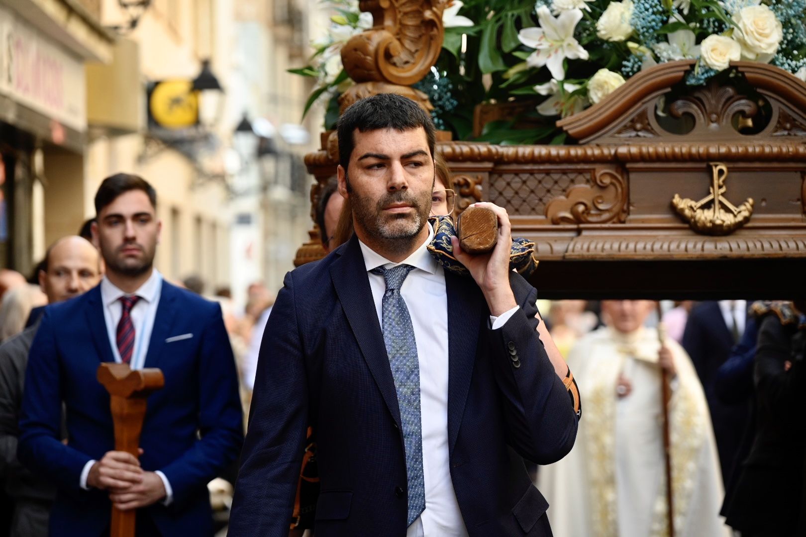 Búscate en las fotos de la misa y procesión de Els Lluïsos de Vila-real