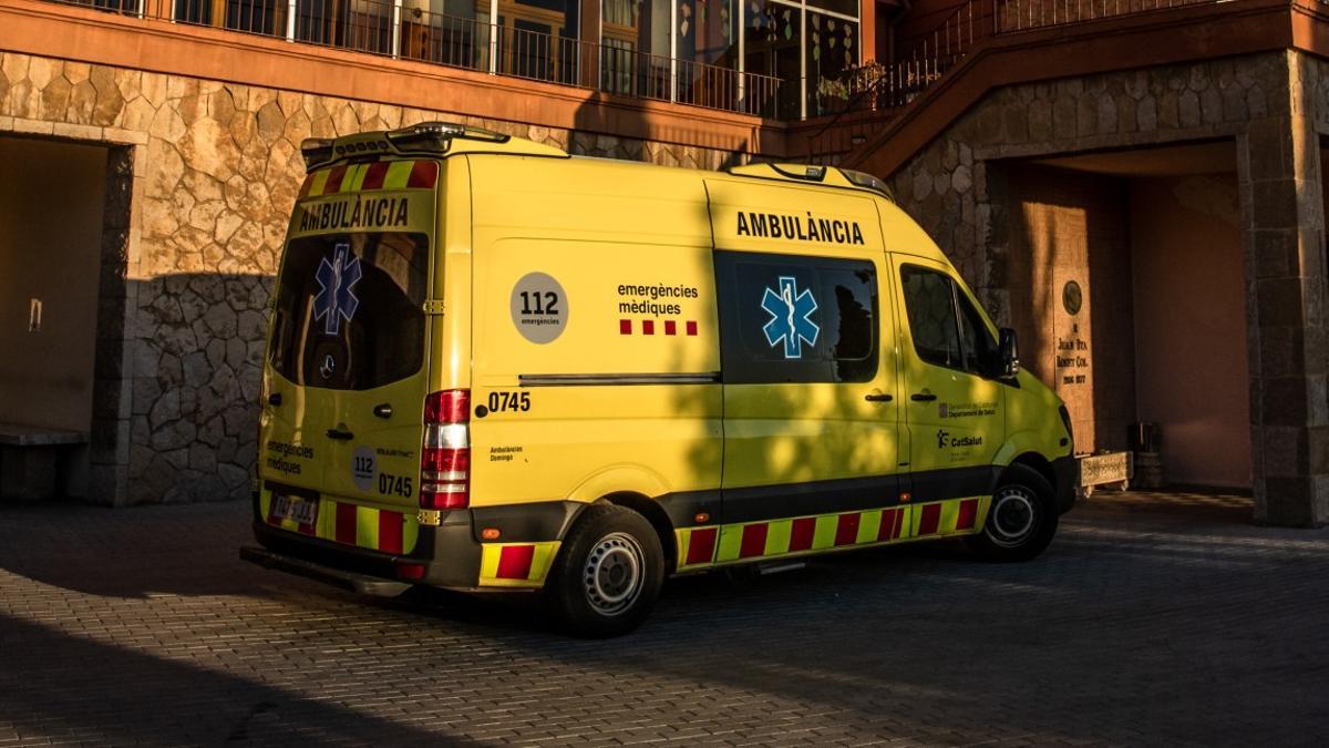 Ambulancia del Sistema d'Emergències Mèdiques (SEM) de Catalunya