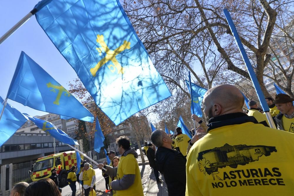 Manifestación de trabajadores de Alcoa en Madrid