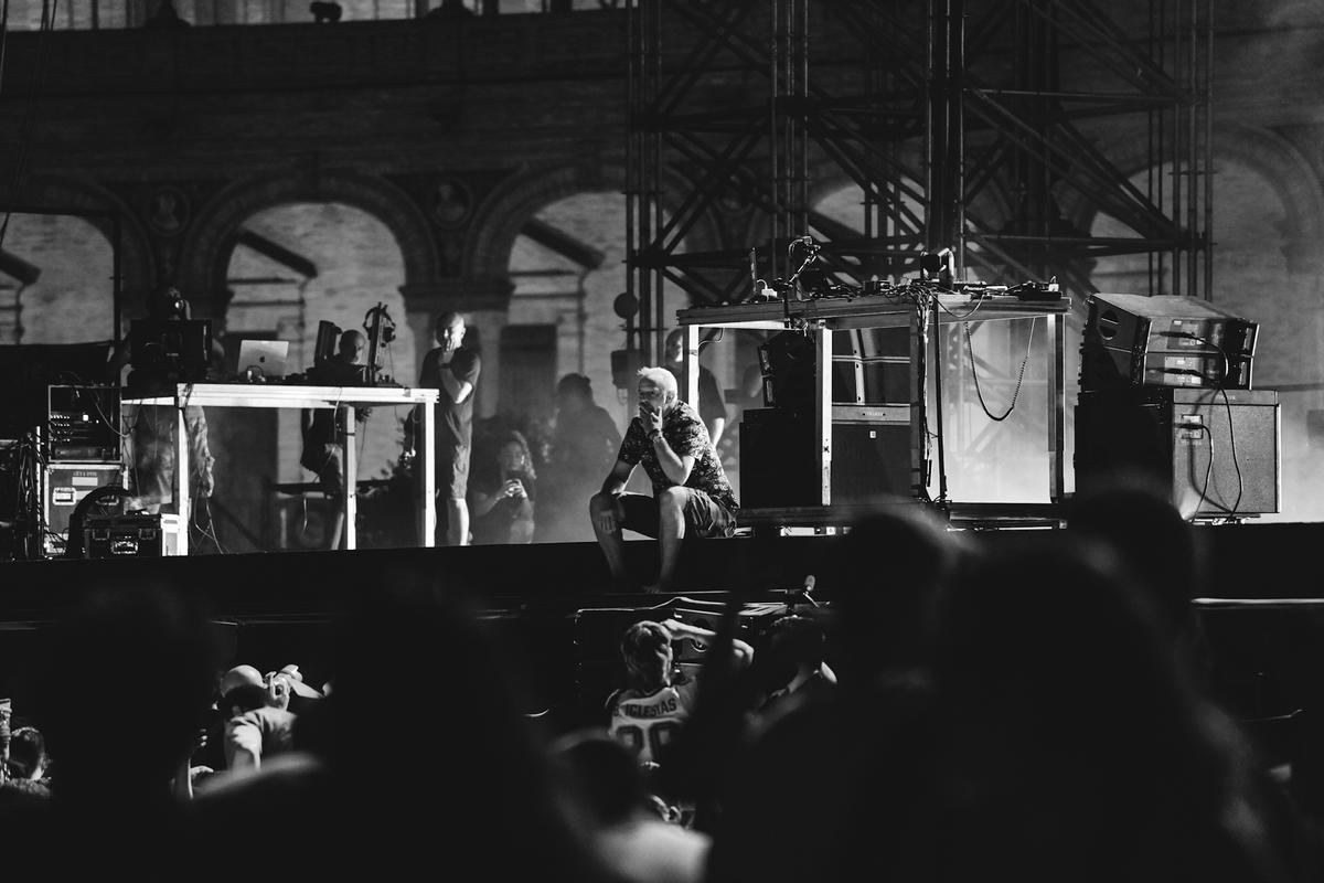 El concierto de Fatboy Slim de Icónica Santalucía Sevilla Fest en imágenes