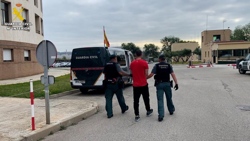 VIDEO: El preso fugado en Siero, detenido en Barcelona junto a su hermano mientras veía el partido de España