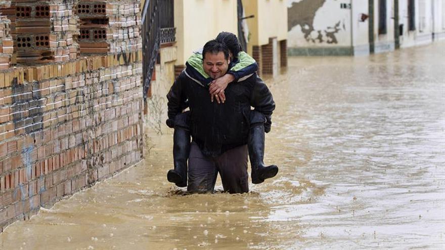 Susana Díaz adelanta a hoy su visita a las zonas de Málaga afectadas por el temporal