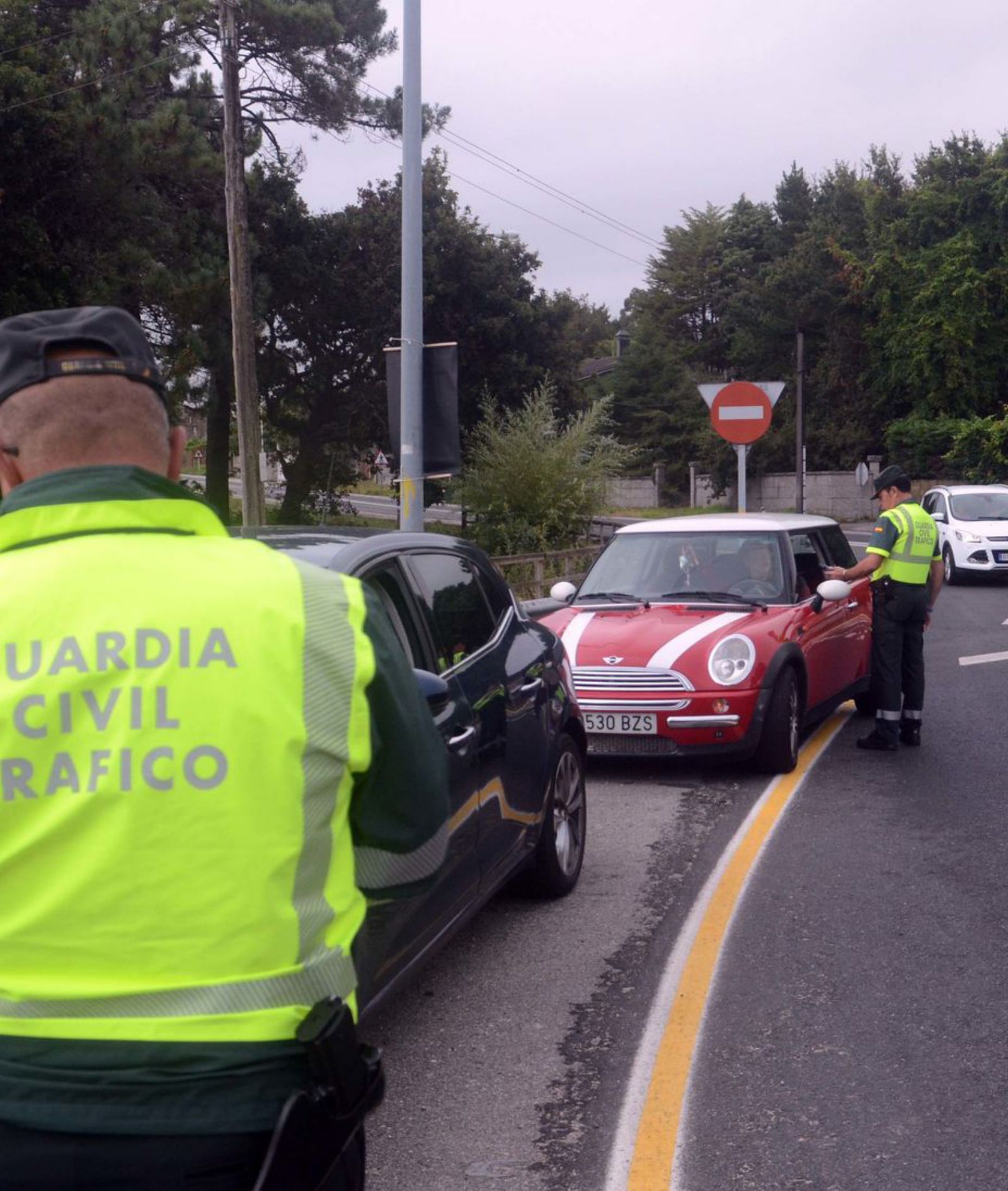 Uno de los controles de la Guardia Civil.