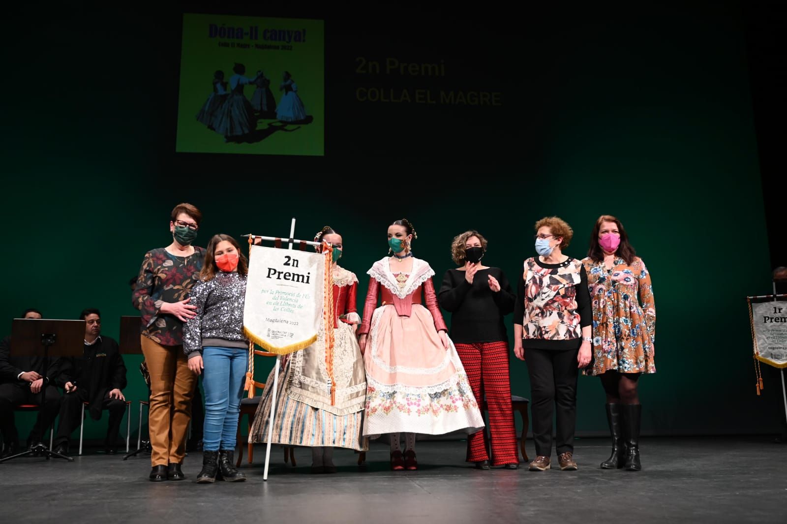 Entrega de premios de llibrets a las collas y gaiatas ganadoras del uso del valenciano