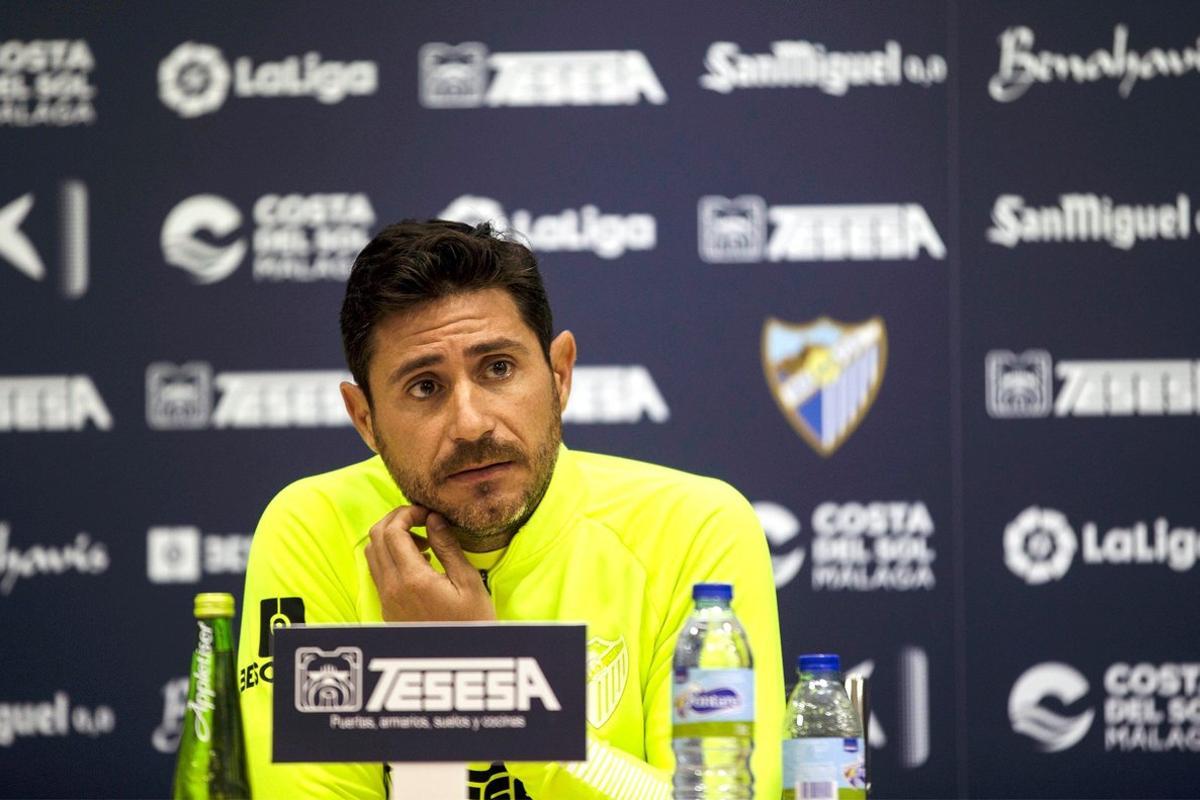 GRAFAND3687  MALAGA  16 12 2019 - El entrenador del Malaga CF  Victor Sanchez del Amo  durante la rueda de prensa hoy  en el campo de la Rosaleda  previa al partido que disputara manana martes de Copa del Rey contra el Escobedo  conjunto cantabro de Tercera con el que competira otra vez en este torneo veintiocho anos despues EFE Jorge Zapata