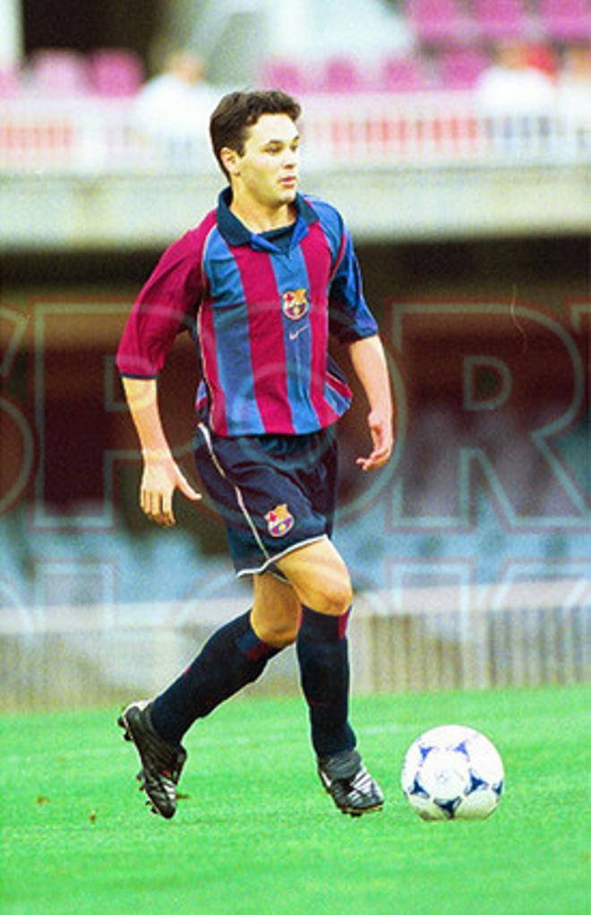 16. Andrés Iniesta 2001-02