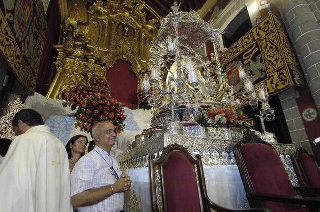 BAJADA DE LA VIRGEN DEL PINO DE SU CAMERIN