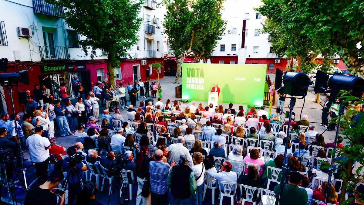 Mitin de Susana Díaz en el Tardón, en Sevilla.