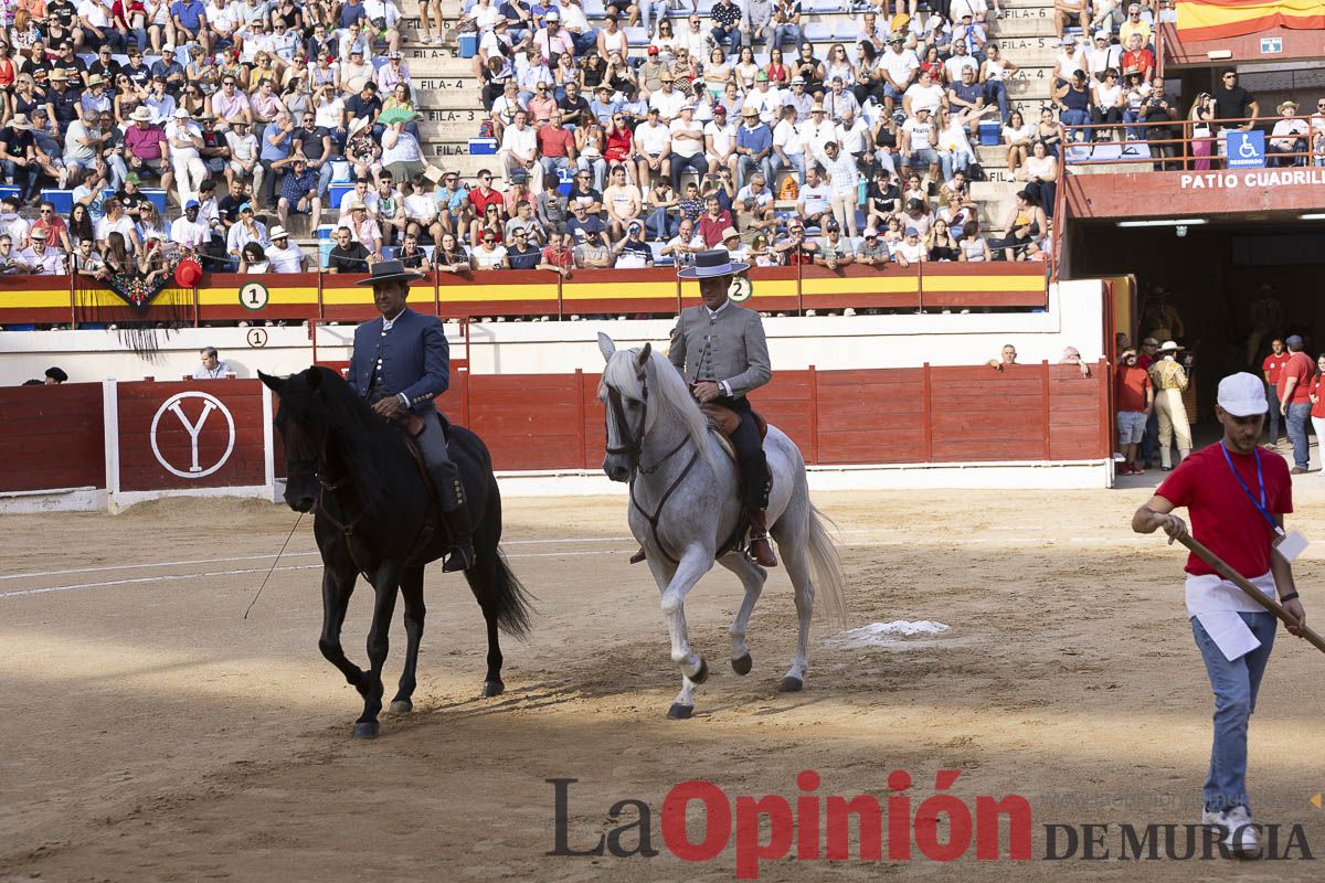 Tarde histórica en Abarán con la alternativa de José María Trigueros y el indulto de Tomás Rufo, junto a Castella salieron a hombros