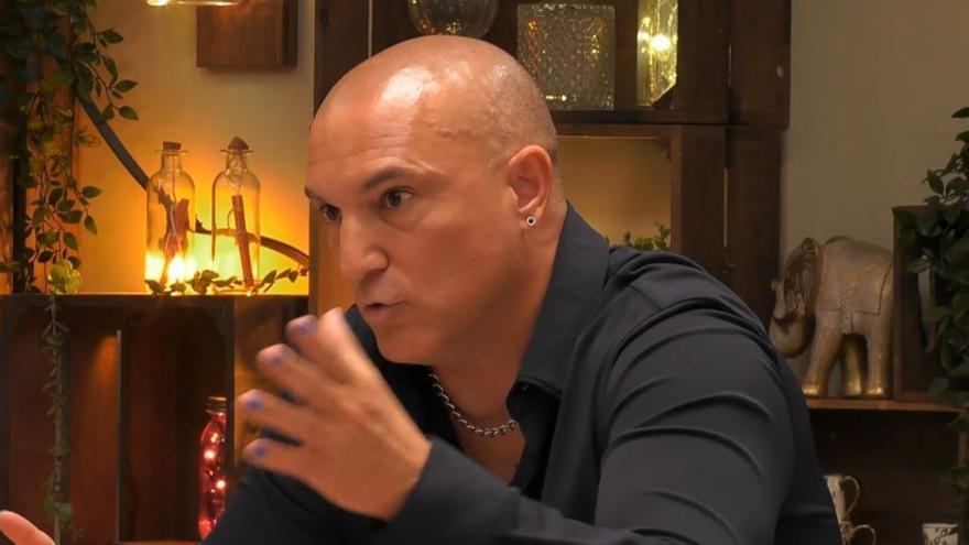 Una soltera llega a &#039;First Dates&#039; sin dar ningún dato de su vida: &quot;He picado más hielo hoy que en toda mi vida&quot;