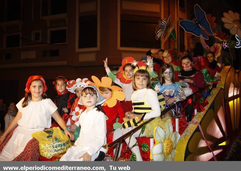 GALERÍA DE FOTOS -- Onda despide sus fiestas con un gran desfile de carrozas