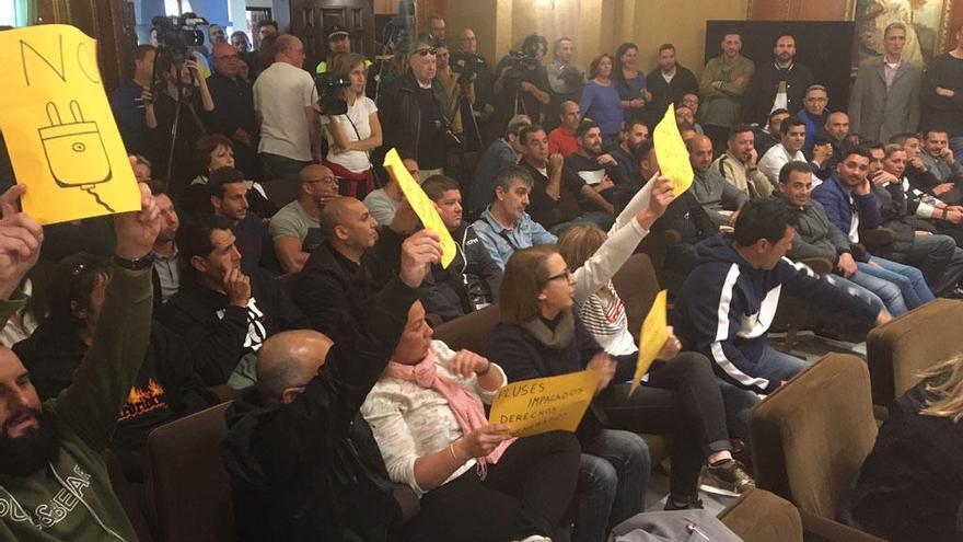 Trabajadores piden que las plazas del Ayuntamiento se ocupen por orden de antigüedad.