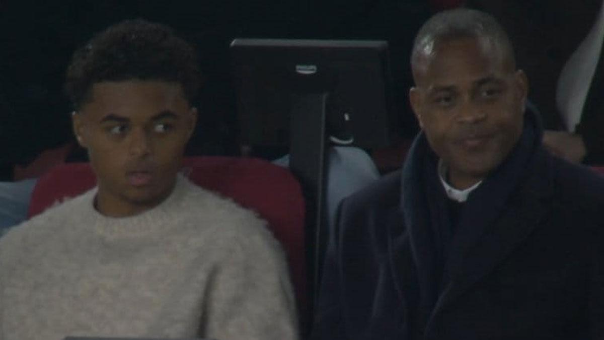 Shane y Patrick Kluivert, prsenciando el Barça-Osasuna en el Spotify Camp Nou