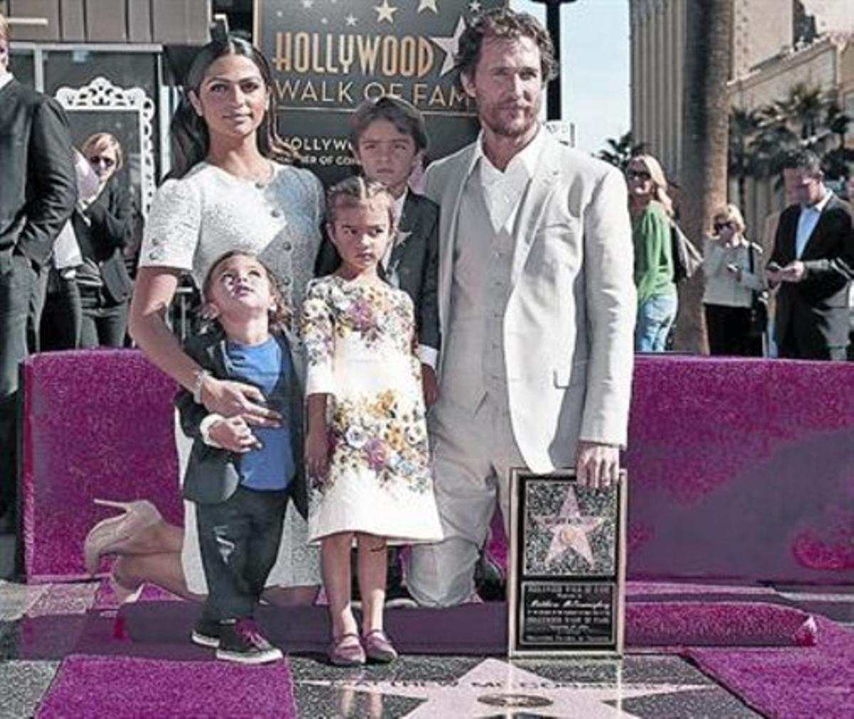 McConaughey semporta la prole a recollir una estrella_MEDIA_1