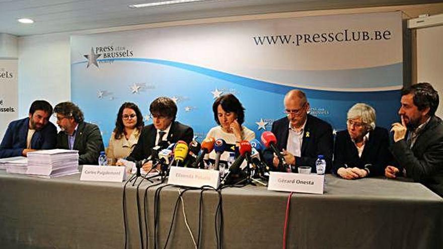 L&#039;expresident Carles Puigdemont i la presidenta de l&#039;ANC, Elisenda Paluzie, presenten la campanya a Brussel·les