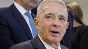 El Tribunal Suprem de Bogotà allibera l’expresident Álvaro Uribe