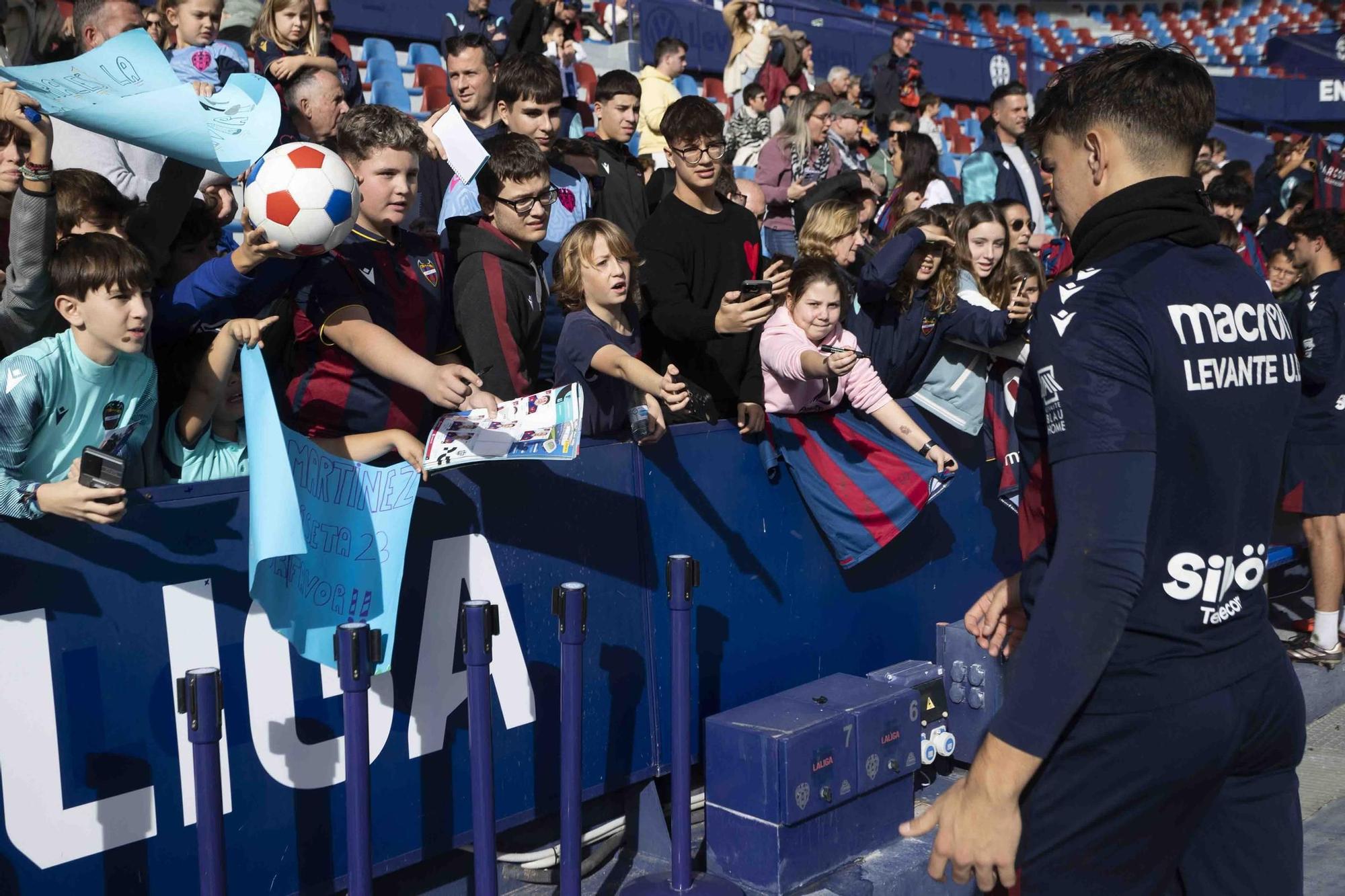 Puertas abiertas entrenamiento Levante