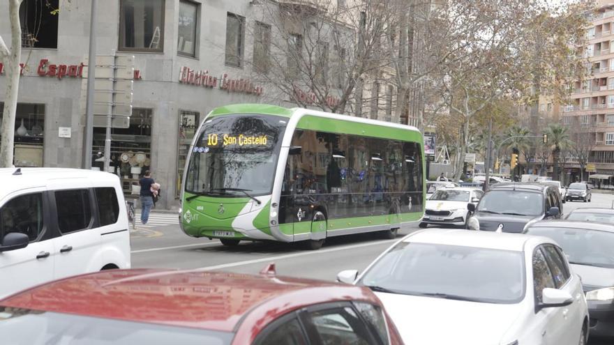 Así son los autobuses eléctricos que los conductores de la EMT de Palma alertan de ser un «peligro público»