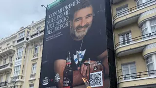 De la barra del Chaflán a una lona en la plaza de Lugo para simbolizar la unión entre Estrella y el Dépor