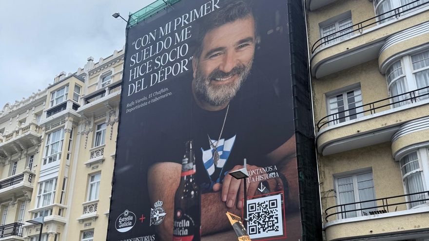 Lona en la plaza de Lugo