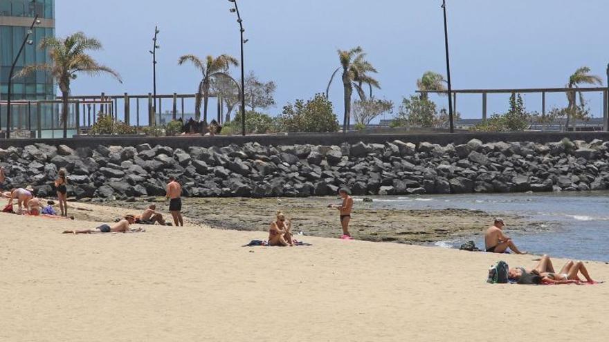 Agreden a una turista para robarle el teléfono móvil en Arrecife: &quot;Fue golpeada en la cara y la cabeza&quot;
