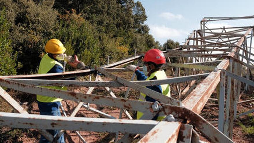 Red Eléctrica comença a desmantellar la línia que s&#039;ha compactat amb la MAT